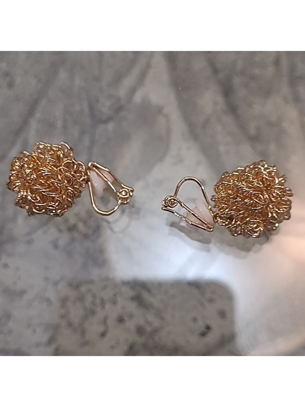 GOLDEN BALL CHAIN IN TEXTURED WOMEN'S EARRINGS NEW UNPIERCED EARS TOO.